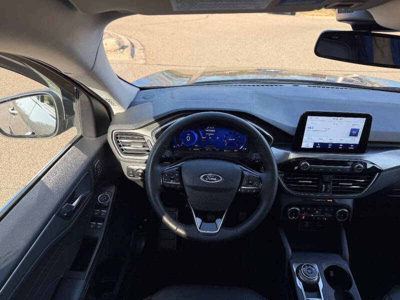 2022 Ford Escape Titanium