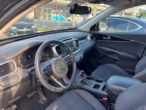 2017 Kia Sorento LX