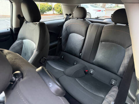 2017 MINI Hardtop 2 Door Cooper