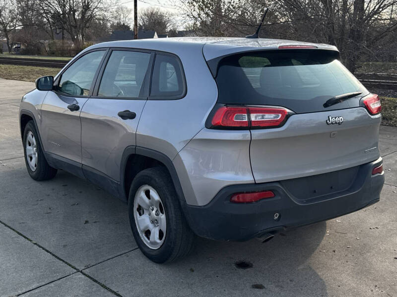 2014 Jeep Cherokee Sport