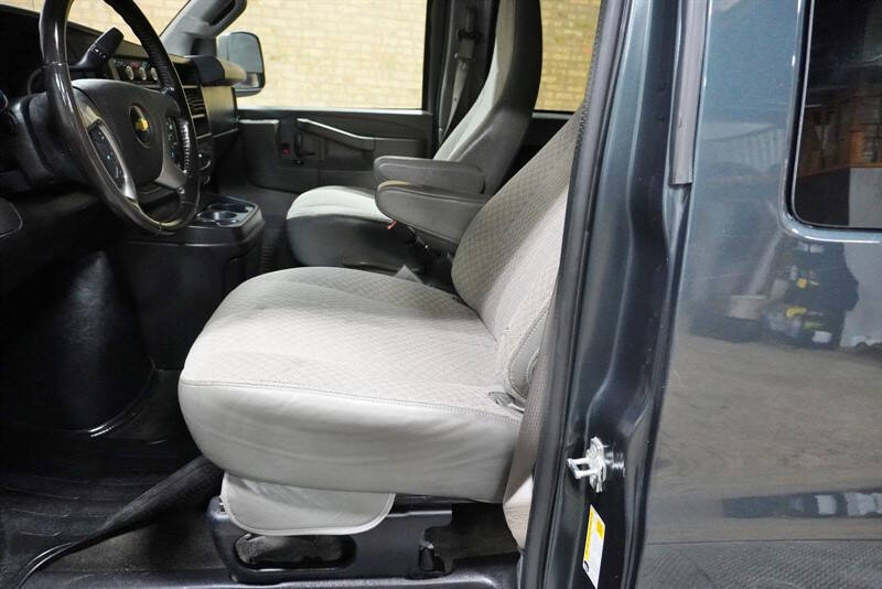 2017 Chevrolet Express LT 3500