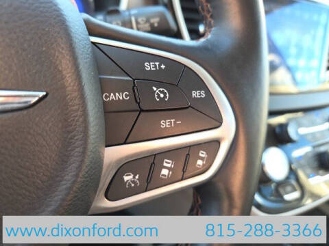 2017 Chrysler Pacifica Touring-L Plus