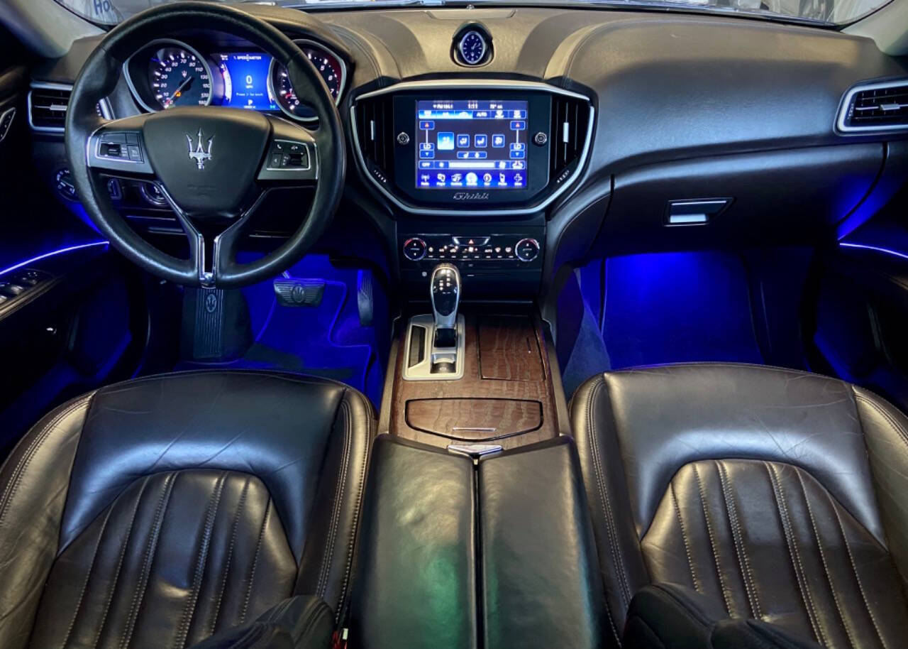 2015 Maserati Ghibli 33