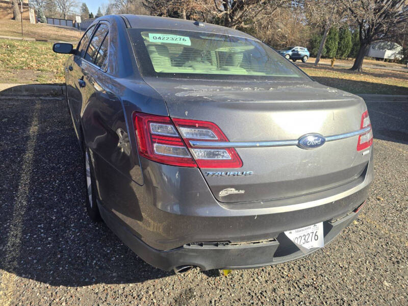 2014 Ford Taurus SE