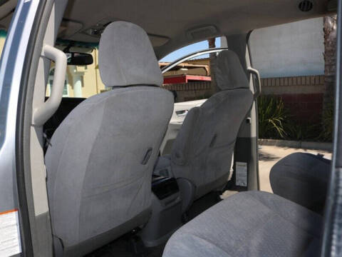 2017 Toyota Sienna LE 8-Passenger