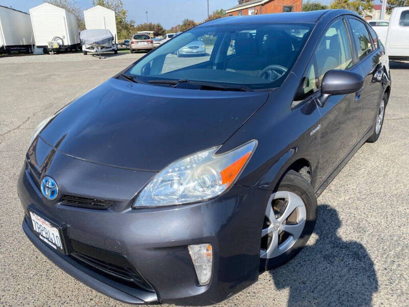 Used 2014 Toyota Prius Two with VIN JTDKN3DU5E1744588 for sale in Clovis, CA