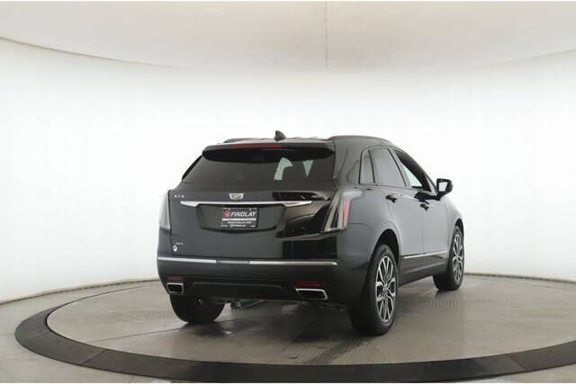 2022 Cadillac XT5 Sport
