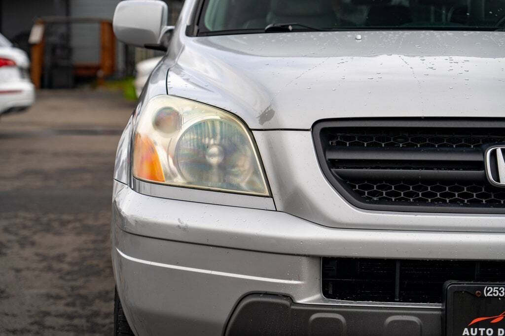 2004 Honda Pilot for sale at Auto Destination in Puyallup, WA