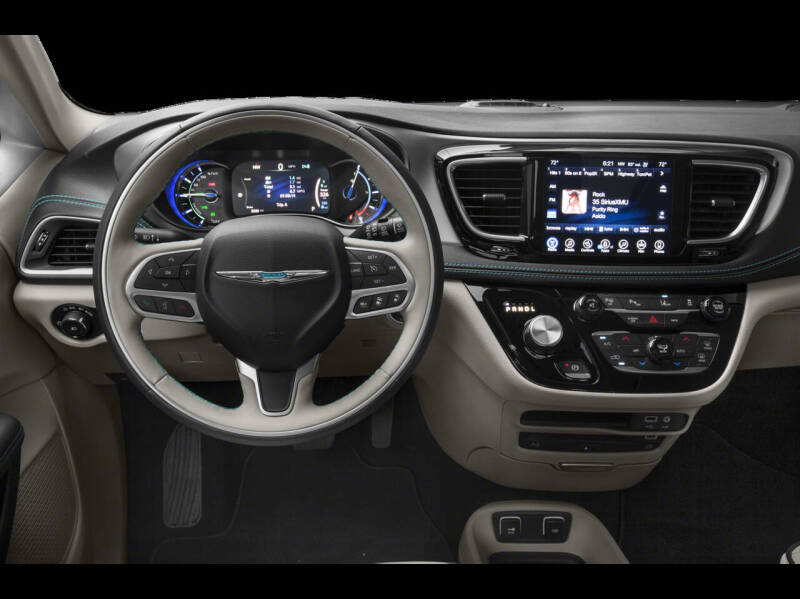 2017 Chrysler Pacifica Hybrid Platinum