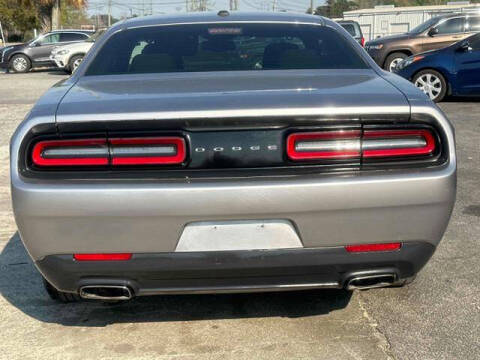 2015 Dodge Challenger SXT