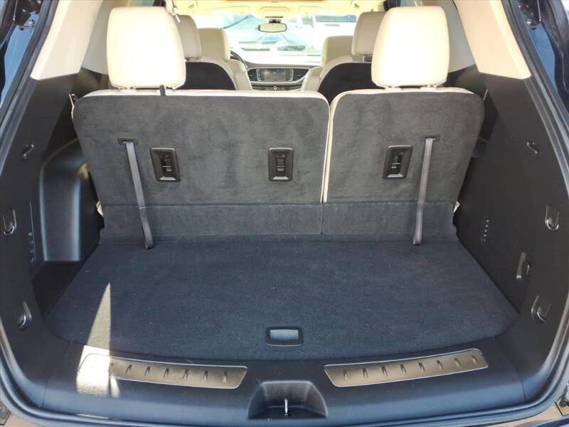 2022 Buick Enclave Essence
