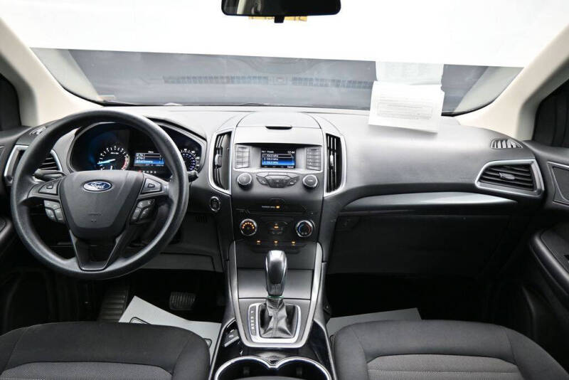 2018 Ford Edge SE