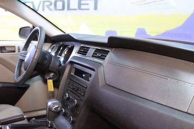 2010 Ford Mustang V6