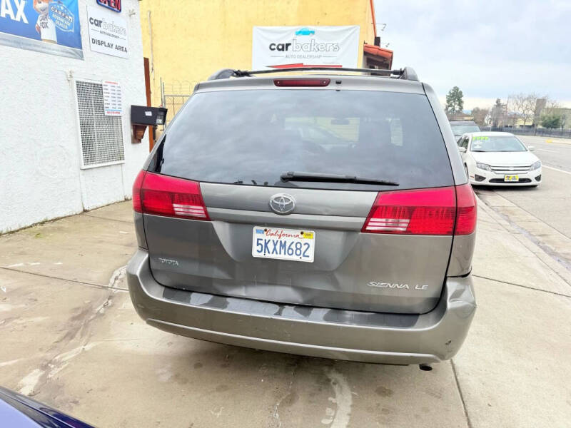 2005 Toyota Sienna