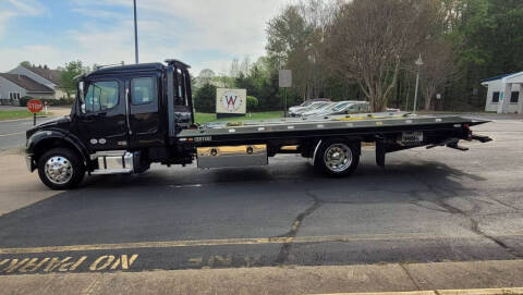 2025 Freightliner M2 106