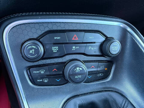 2016 Dodge Challenger R/T Plus