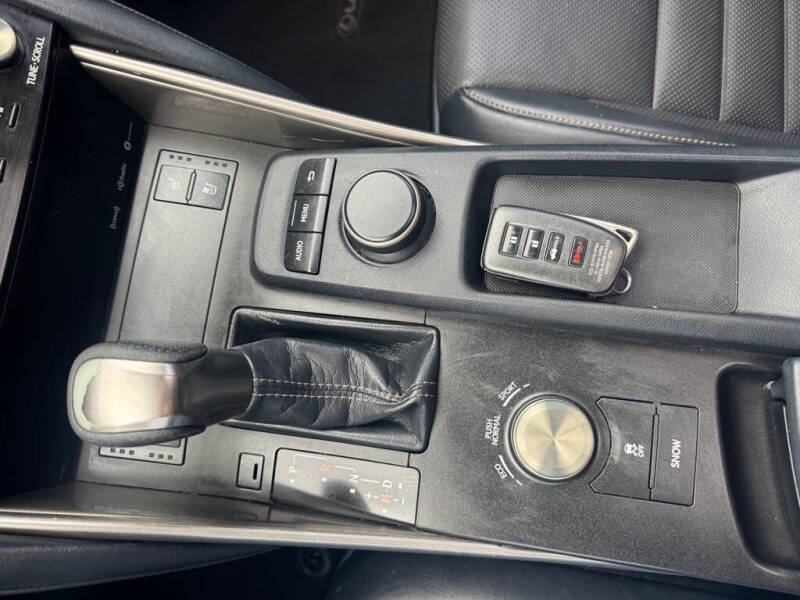 2017 Lexus IS 200t