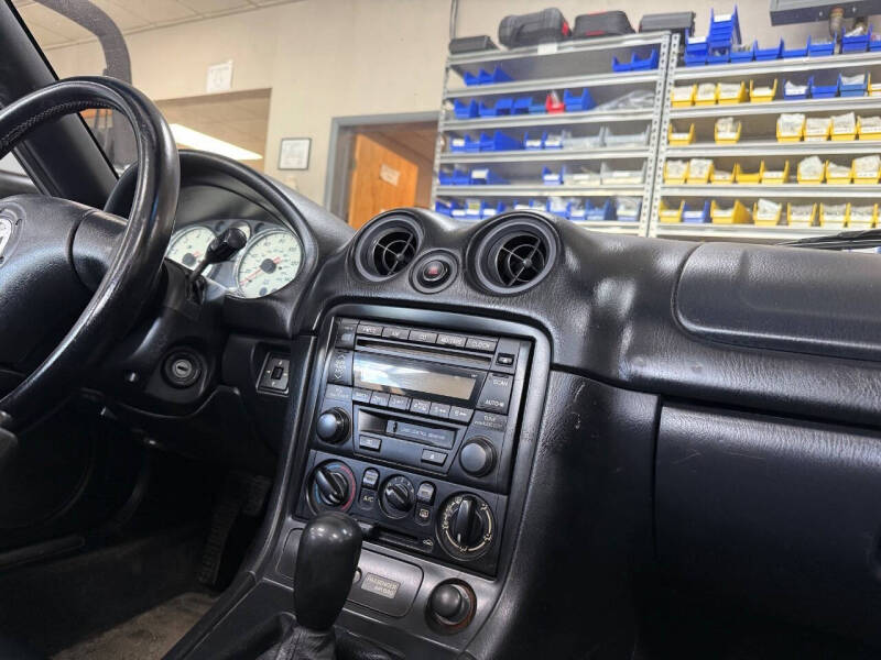 2001 Mazda MX-5 Miata LS