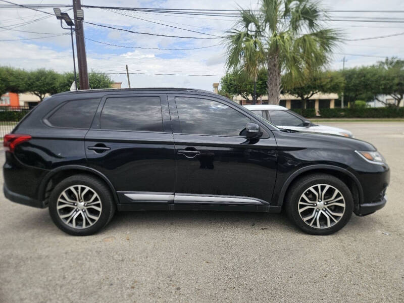 2016 Mitsubishi Outlander SE