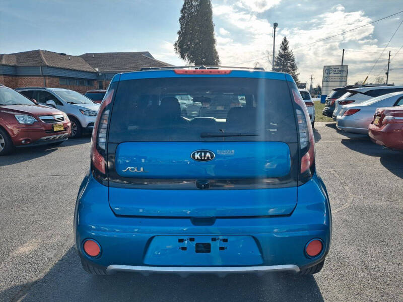2017 Kia Soul +