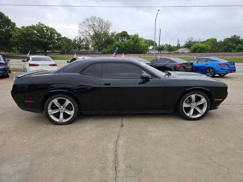 2022 Dodge Challenger SXT