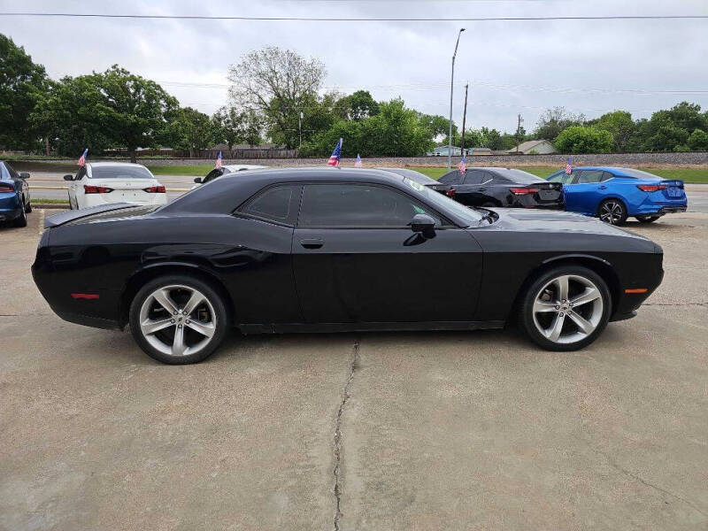 2022 Dodge Challenger SXT