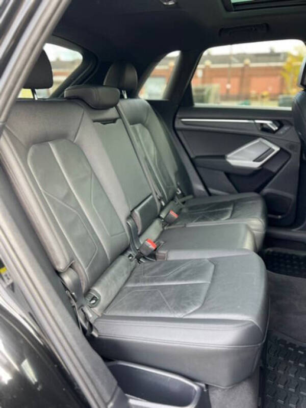 2021 Audi Q3 quattro S line Premium 45 TFSI