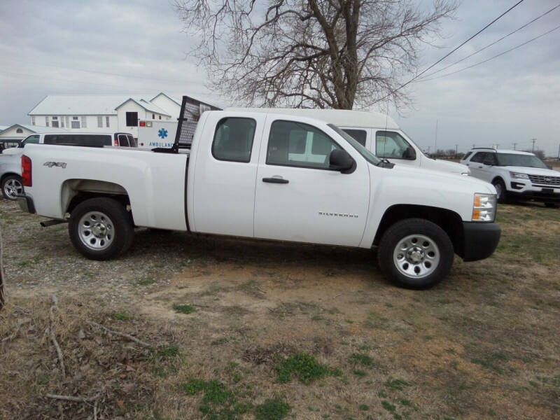 2011 Chevrolet Silverado 1500 for sale at AUTO FLEET REMARKETING, INC. in Van Alstyne TX