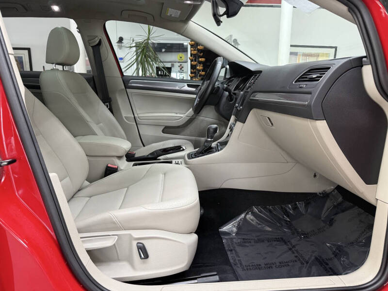 2017 Volkswagen Golf Alltrack