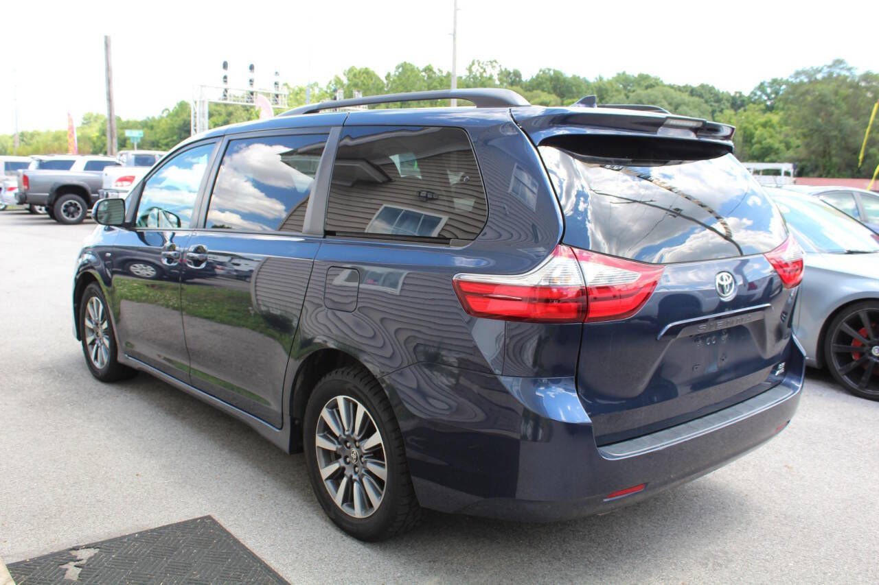 2020 Toyota Sienna for sale at Auto Force USA in Elkhart, IN