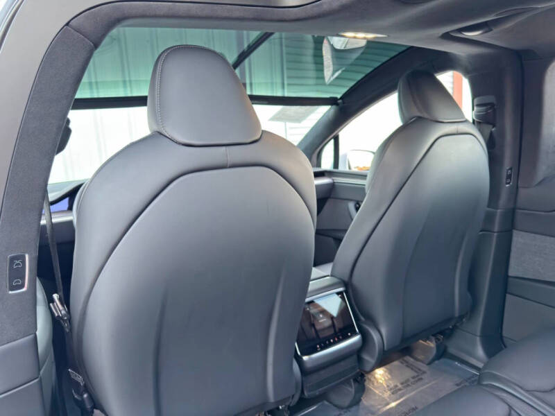 2023 Tesla Model X Standard Range