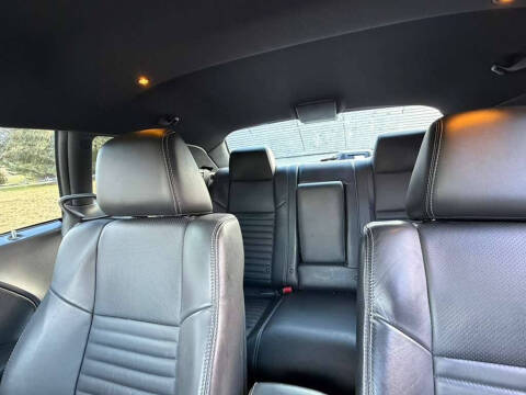 2014 Dodge Challenger SXT Plus