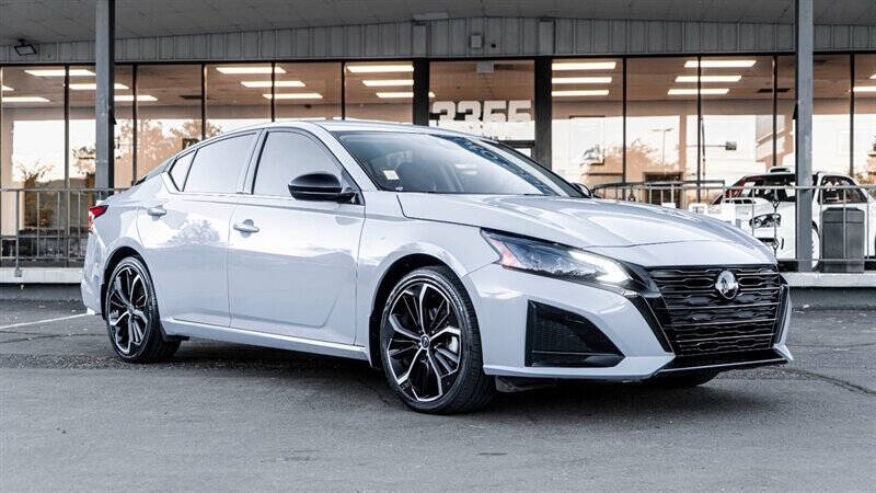 2023 Nissan Altima 2.5 SR