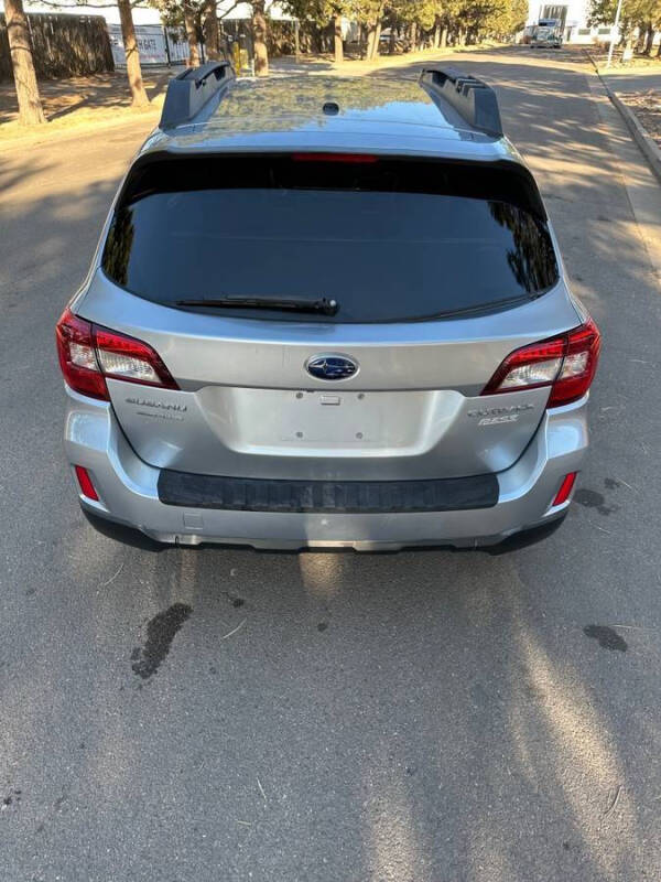 Image 4 of 2015 Subaru Outback 2.5i Limited