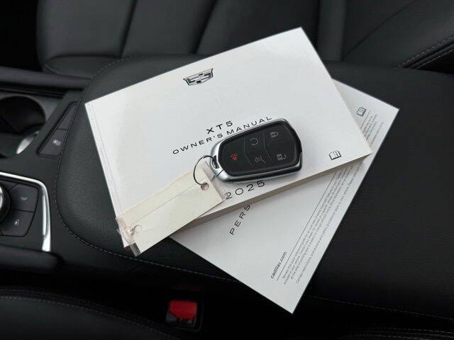 2025 Cadillac XT5 Premium Luxury