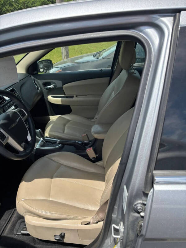 2014 Chrysler 200 Limited