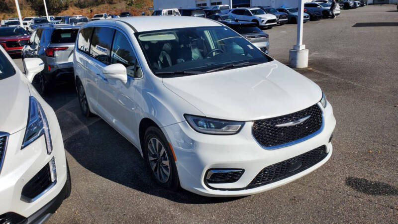 2022 Chrysler Pacifica Hybrid Touring L