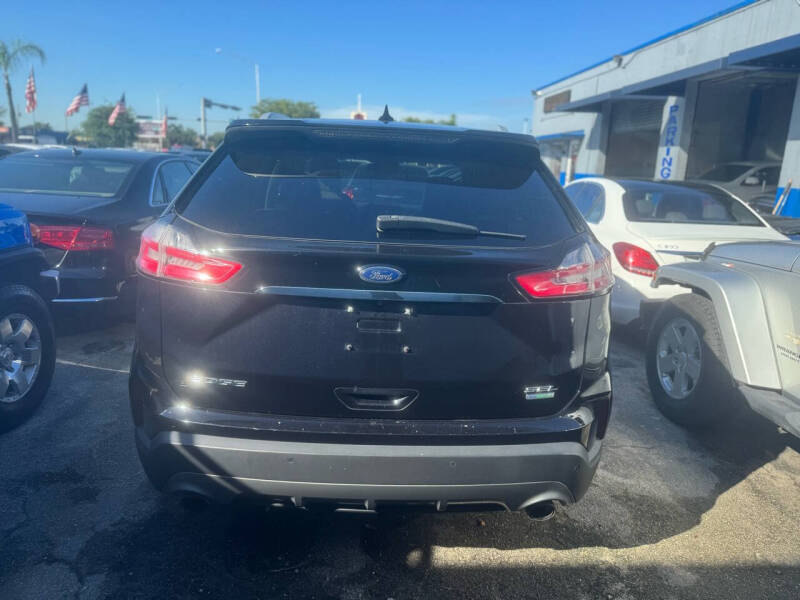 2020 Ford Edge SEL photo 7