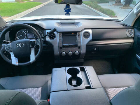 2014 Toyota Tundra SR5