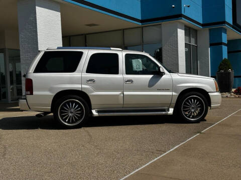 2004 Cadillac Escalade for sale at Credit Builders Auto in Texarkana TX