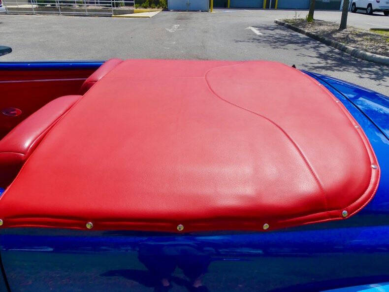 1948 Ford Super Deluxe