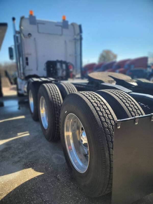 2013 Freightliner SD122 CORONADO