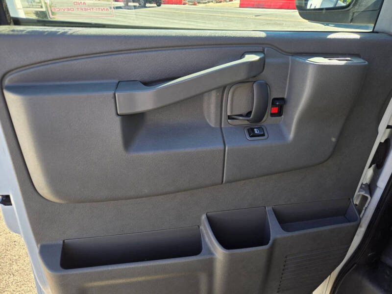 2016 GMC Savana LS 3500