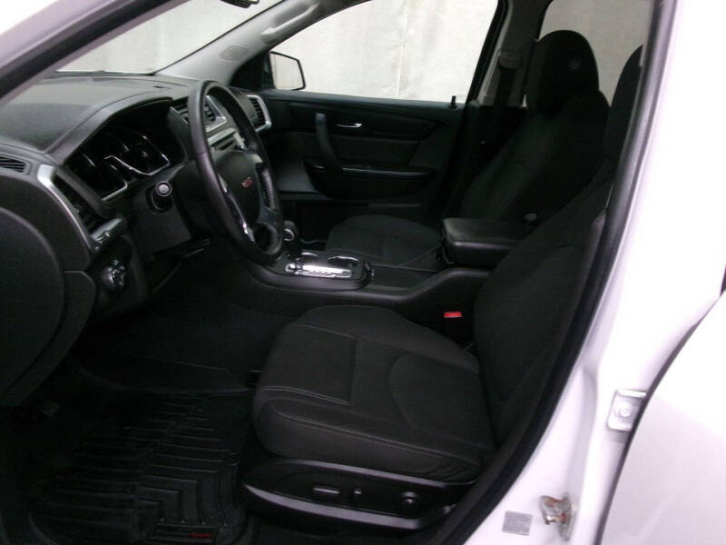 2016 GMC Acadia SLE-2