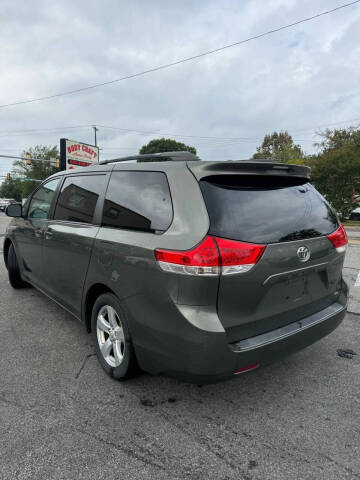 2011 Toyota Sienna