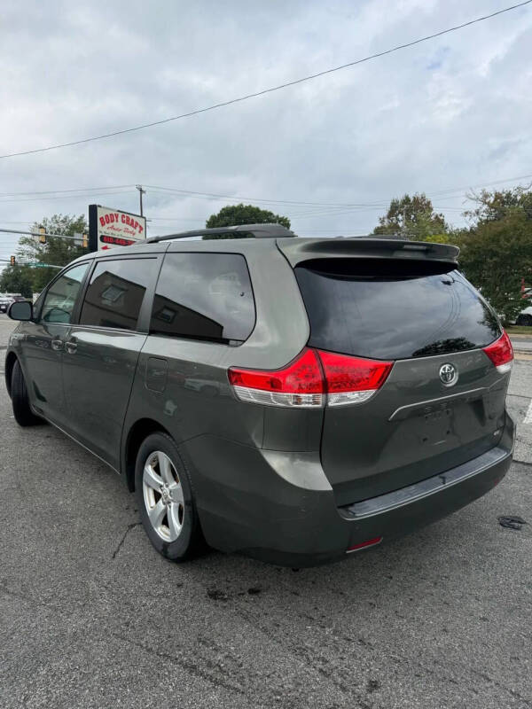 2011 Toyota Sienna