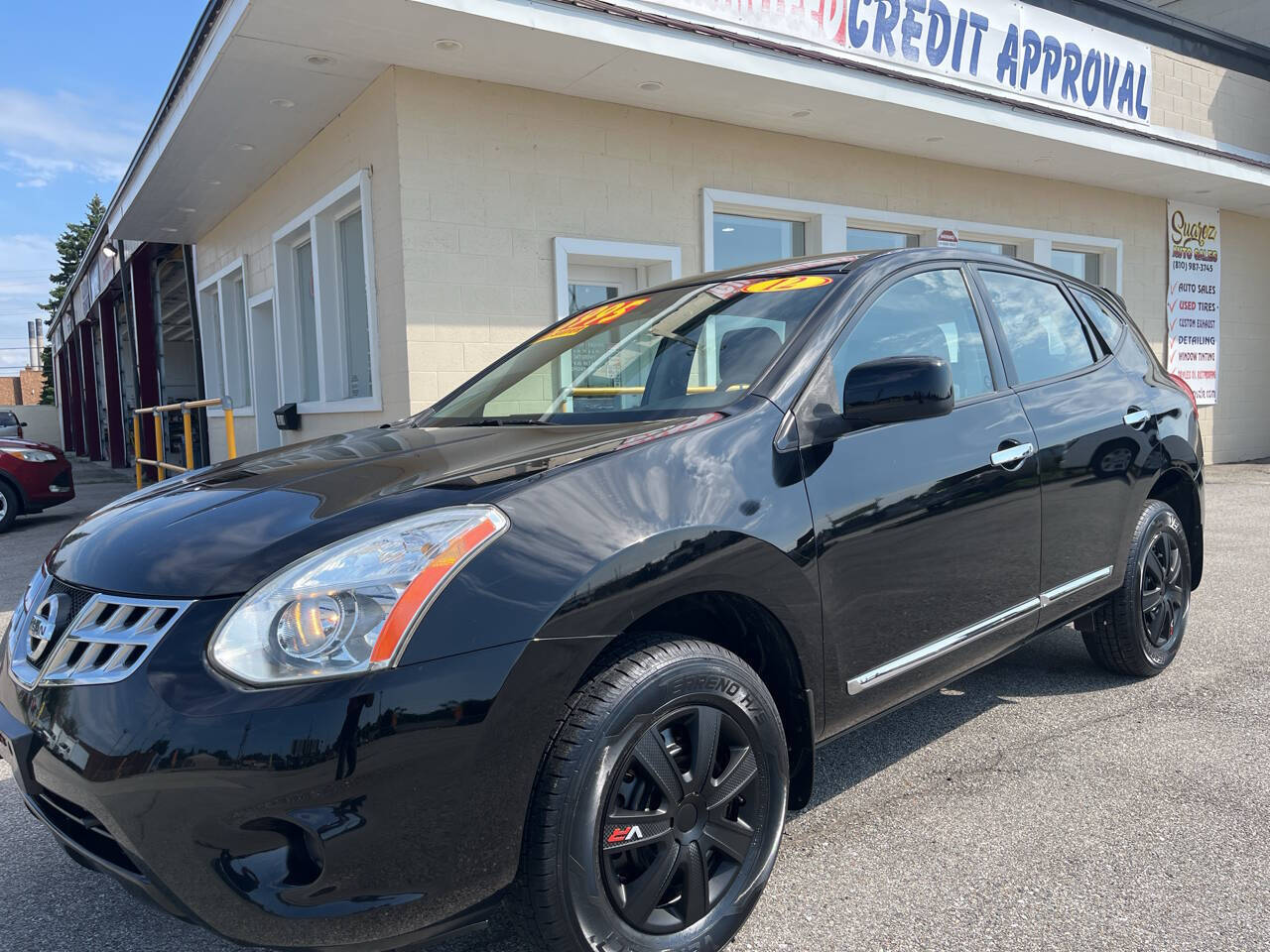 Black 2012 Nissan Rogue SV SV 4dr Crossover 14