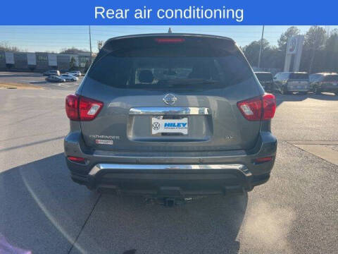 2020 Nissan Pathfinder SV