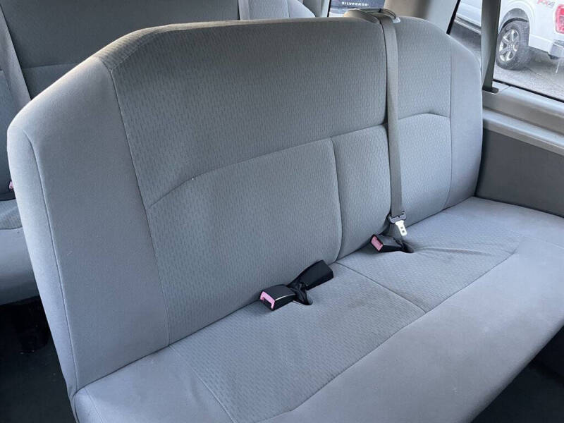 2011 Ford E-Series E-350 SD XLT