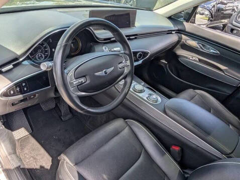2022 Genesis GV70 2.5T Standard